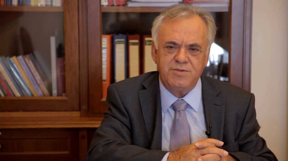 Δραγασάκης για ανακεφαλαιοποίηση: Μέχρι την Κυριακή θα έχει ψηφιστεί ο νόμος