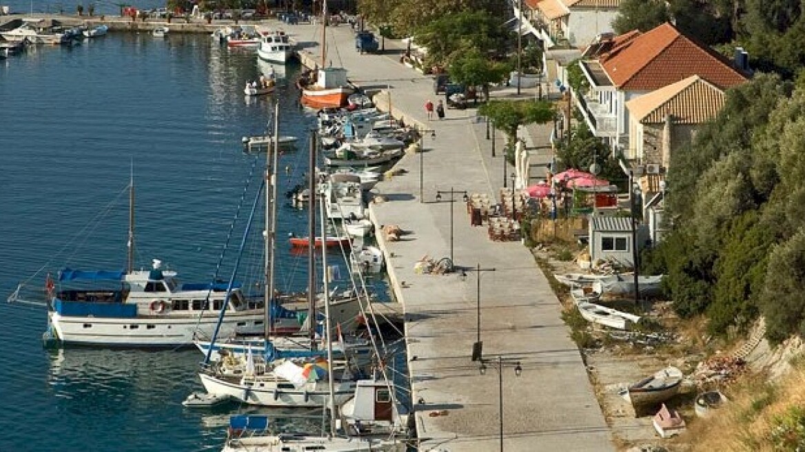 Με ένα καΐκι σαλπάρουν μεσ' τη νύχτα για να φτάσουν στο σχολειό! - 8 μαθητές «ήρωες» εξομολογούνται...
