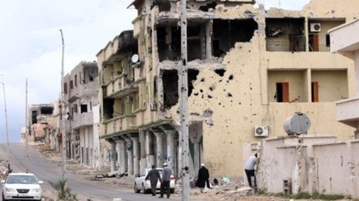 Λιβύη: Αεροσκάφη βομβάρδισαν τη Σύρτη