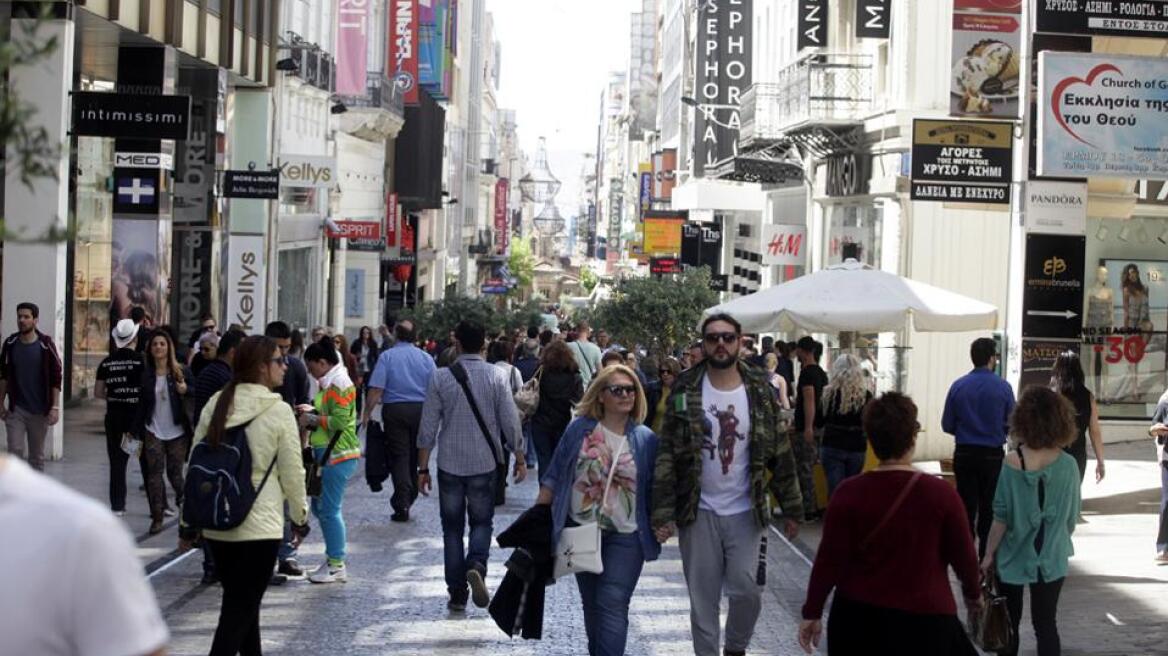 Shops in Athens to remain open on November 1