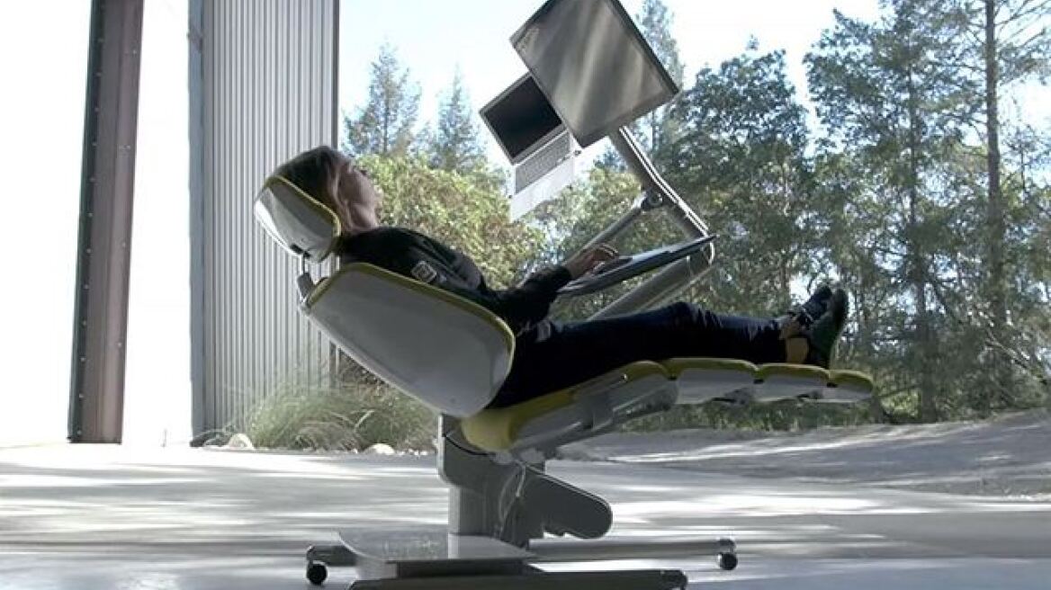 Βίντεο: Αυτή είναι η τέλεια καρέκλα γραφείου (αν έχετε δουλειά...)