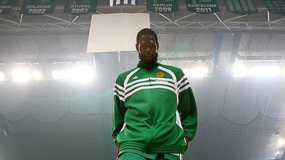 Πλήγμα με Γκιστ στον Παναθηναϊκό