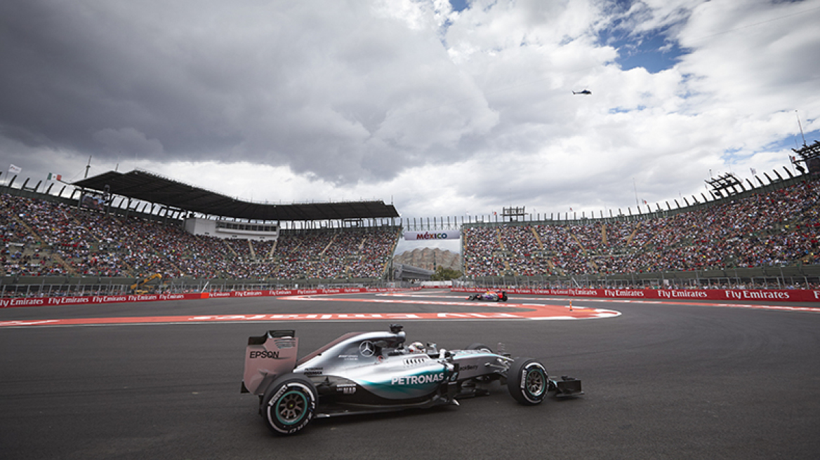 Xάμιλτον:  Γλιστράμε σαν τρελοί!