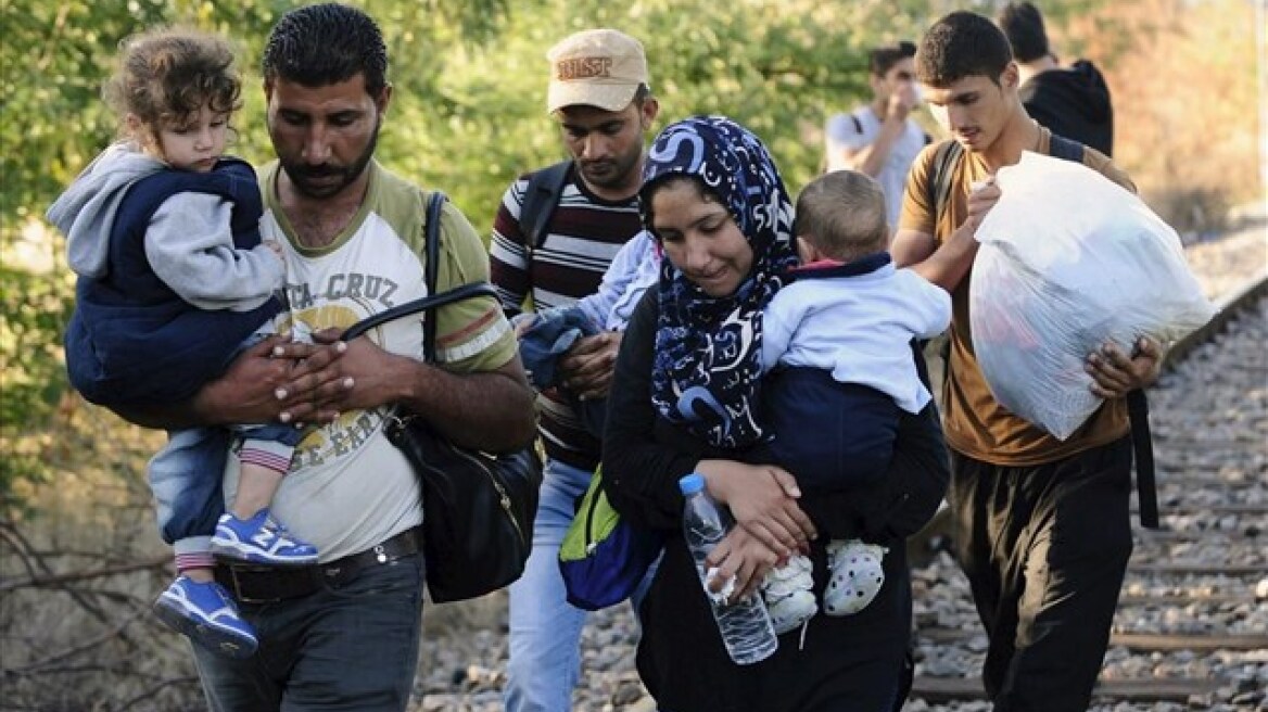 Πάνω από 3.000 πρόσφυγες πέρασαν τα σύνορα Ελλάδας-Σκοπίων σε 12 ώρες