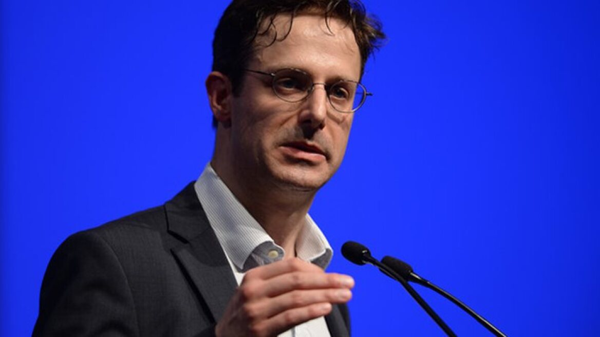 German MEP claims Germany could shoot at refugees