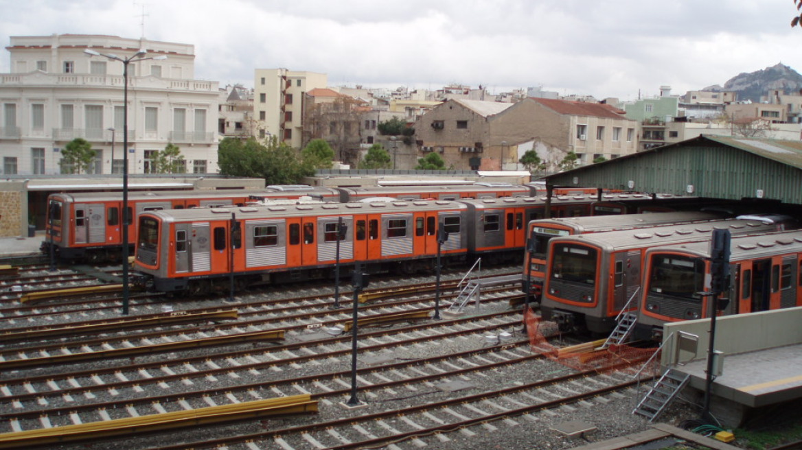 Athens metro strike from 9 p.m. Tuesday