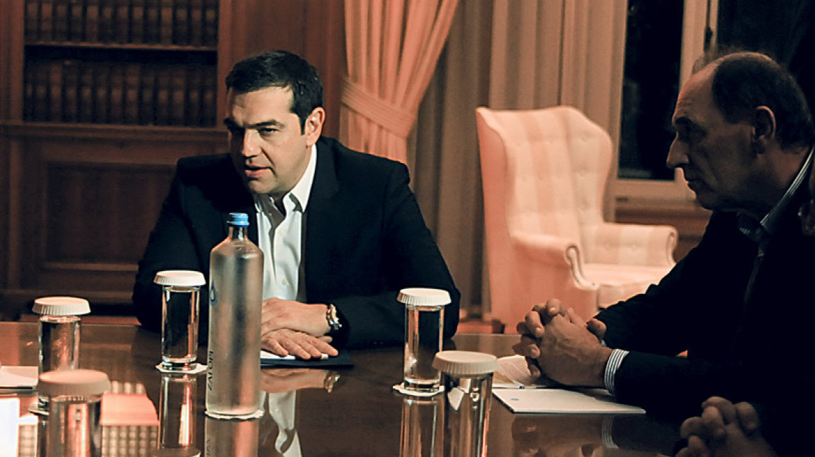 Ψάχνουν ισοδύναμα για να κλείσουν τρία μέτωπα