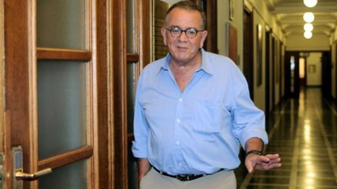 Migration minister Mouzalas promises improvements to Greek hotspot system