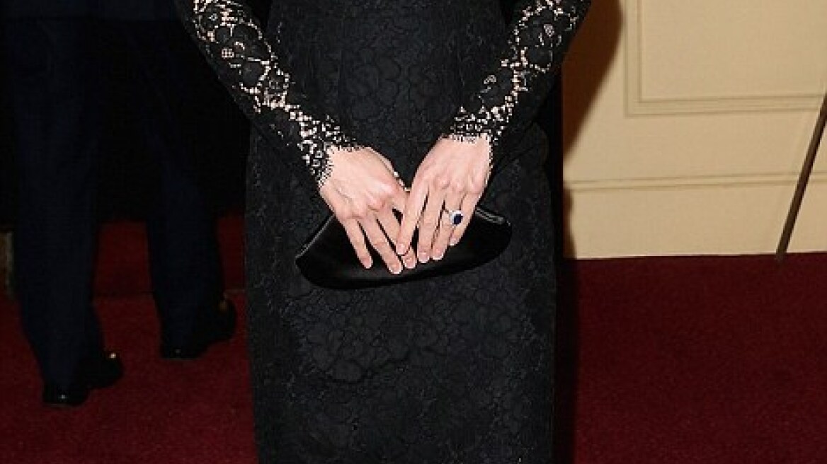 Με Dolce & Gabbana έκλεψε την παράσταση η Kate Middleton