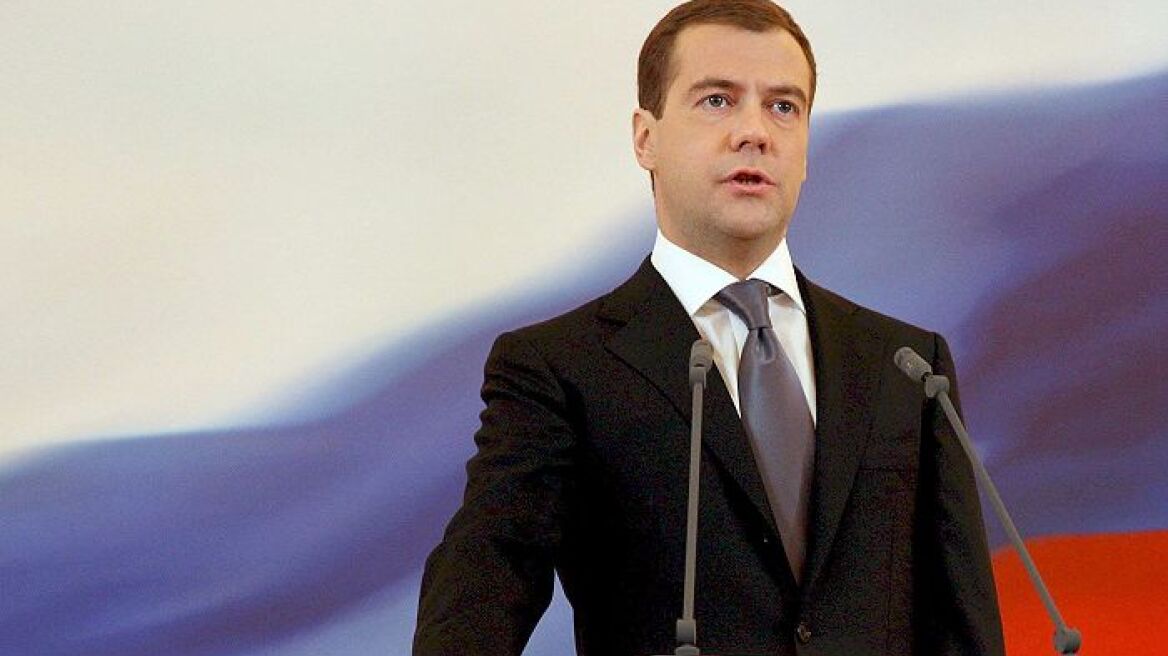 Μεντβέντεφ για το Airbus: Υπάρχει το ενδεχόμενο «τρομοκρατικής ενέργειας»
