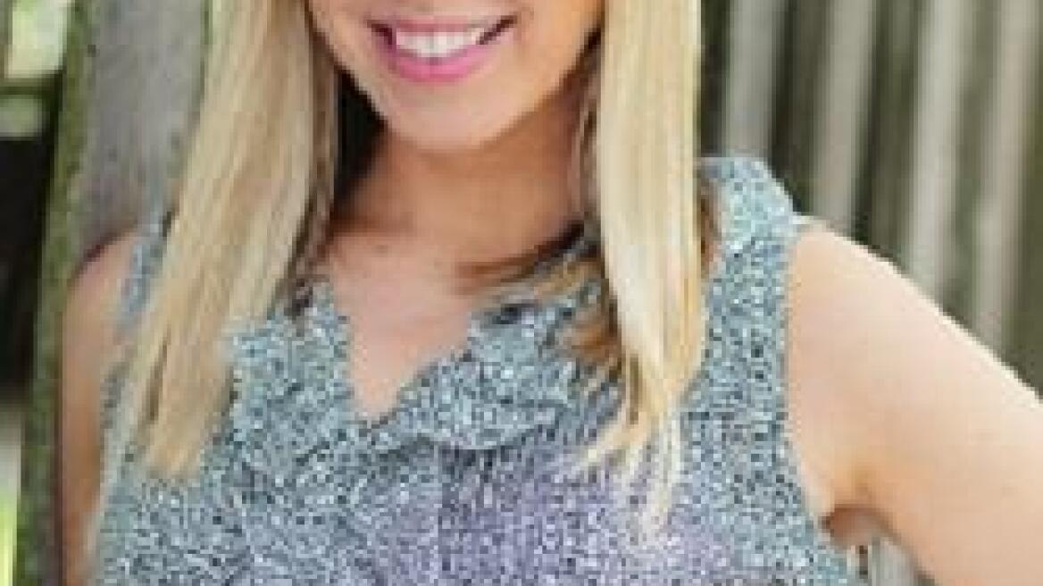 H Αμερικανίδα συγγραφέας Σάρα Τζιο στην Αθήνα