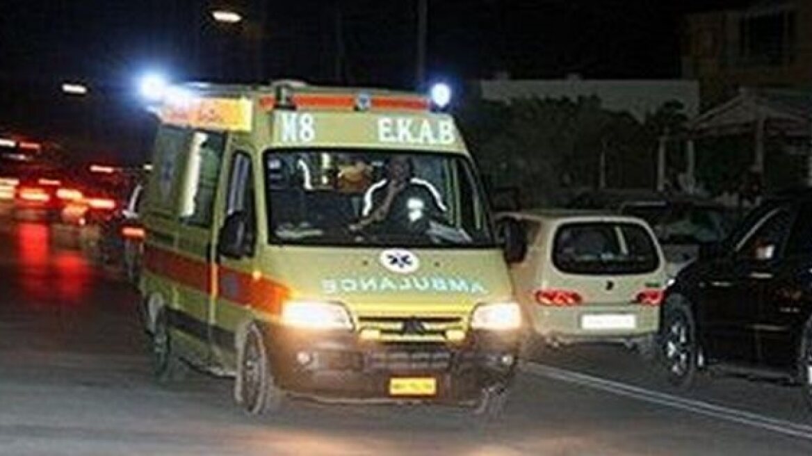 Φορτηγό παρέσυρε μοτοσυκλέτα και εγκατέλειψε τον θανάσιμα τραυματισμένο οδηγό της