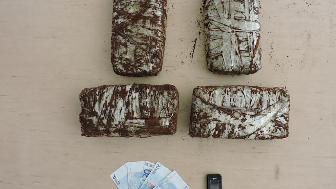 Κέρκυρα: Τον έπιασαν στο ΚΤΕΛ με τέσσερα κιλά χασίς