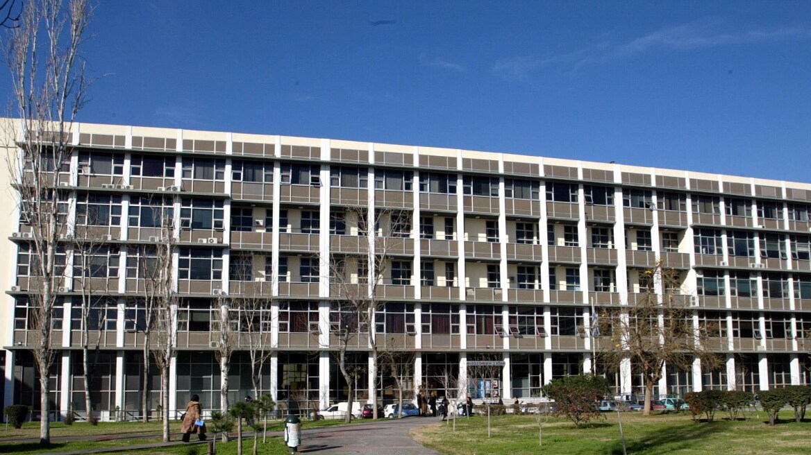 Επιχείρηση της αστυνομίας στο ΑΠΘ με 24 συλλήψεις για ναρκωτικά