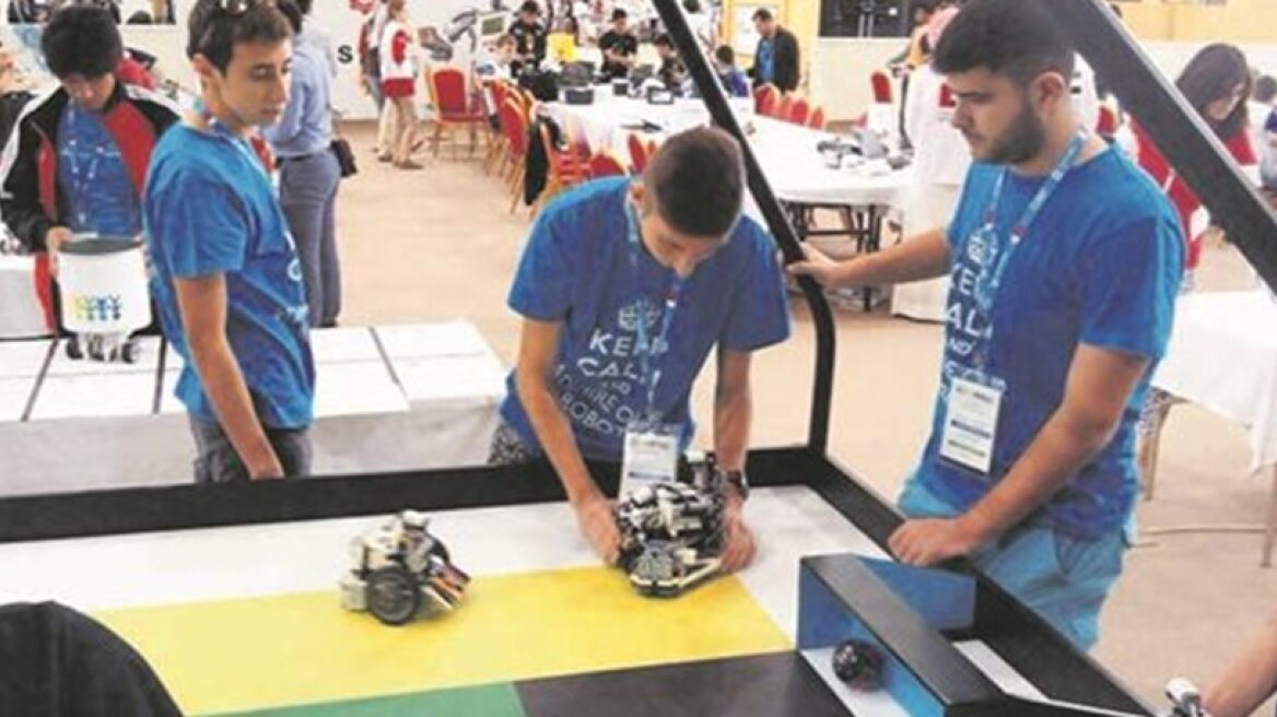 Here come the champs again! Greek HS robotics is being taken to a higher level