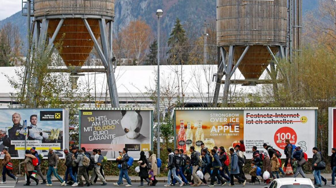 «Υψώνεται» ο φράχτης για τον έλεγχο των μεταναστευτικών ροών στη Σλοβενία 
