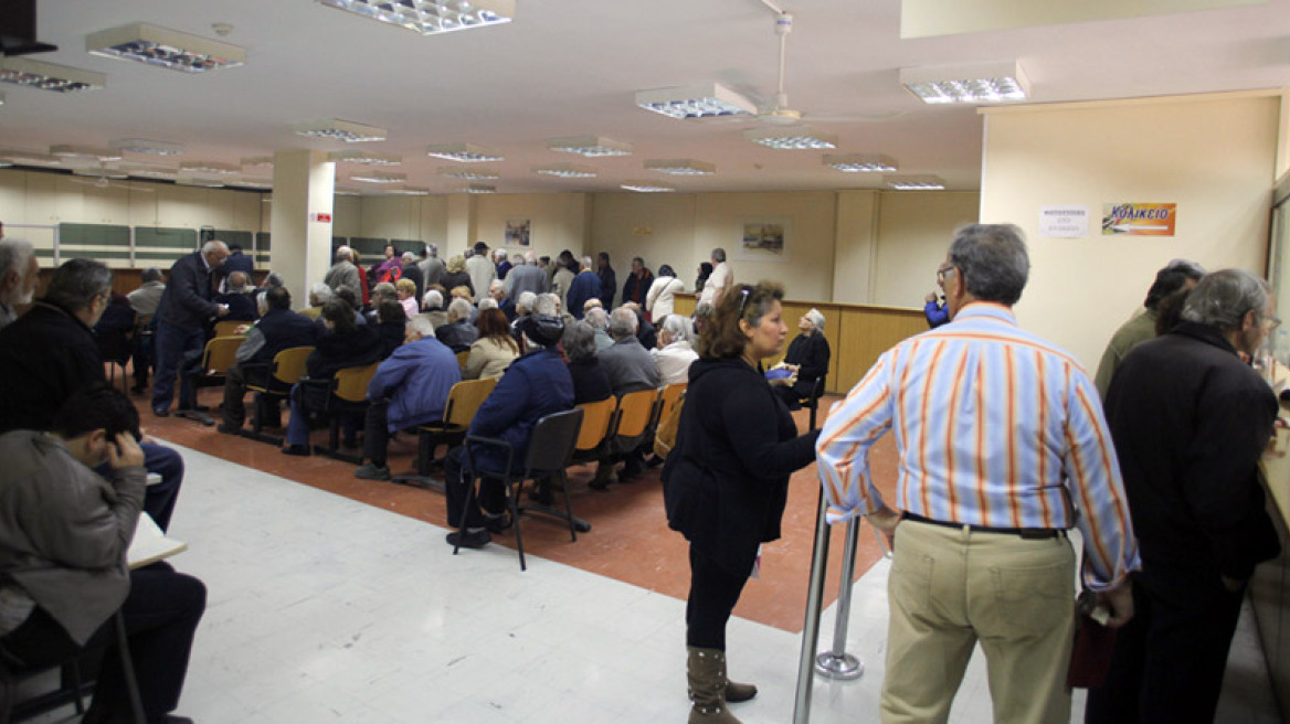 «Ψαλίδι» έως 50% στα μερίσματα συνταξιούχων του Δημοσίου