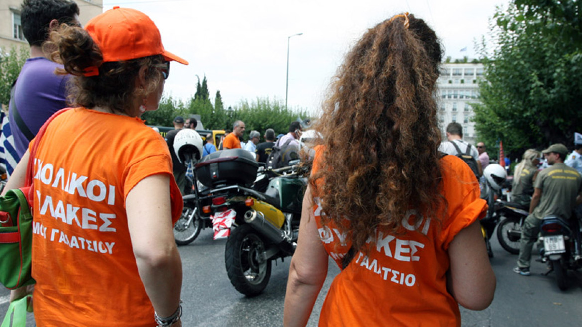 Ο Κατρούγκαλος μετατρέπει τους σχολικούς φύλακες σε βοηθητικό υγειονομικό προσωπικό