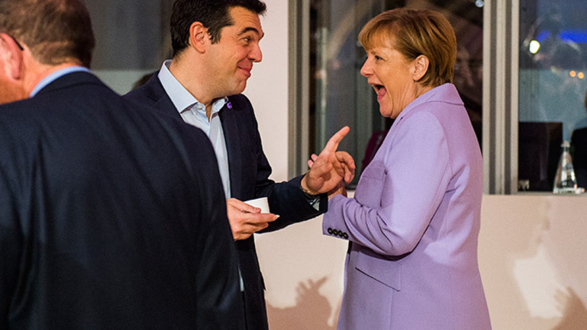 Τελικά για το... ποδόσφαιρο ήταν τα γέλια Τσίπρα - Μέρκελ!