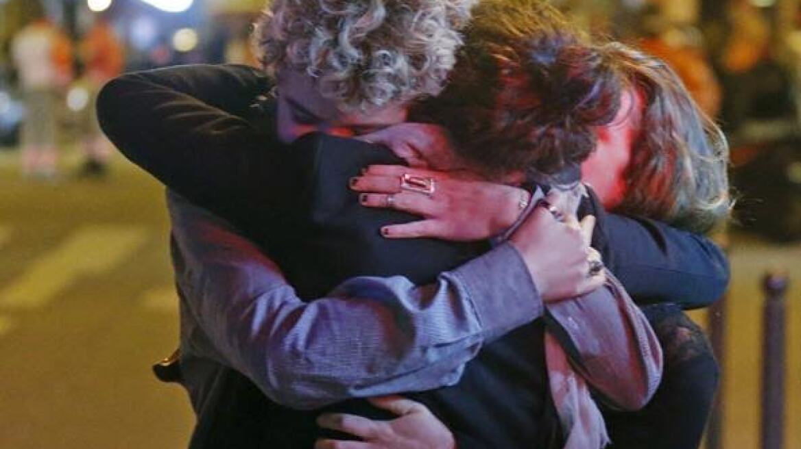 Δεν υπάρχουν Έλληνες τραυματίες ή νεκροί από τις επιθέσεις στο Παρίσι