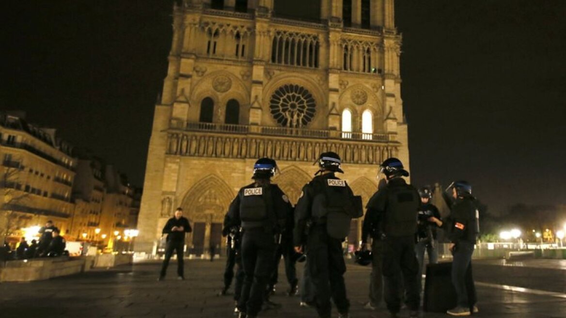 False alarm at Notre Dame after gunshots heard: Watch live
