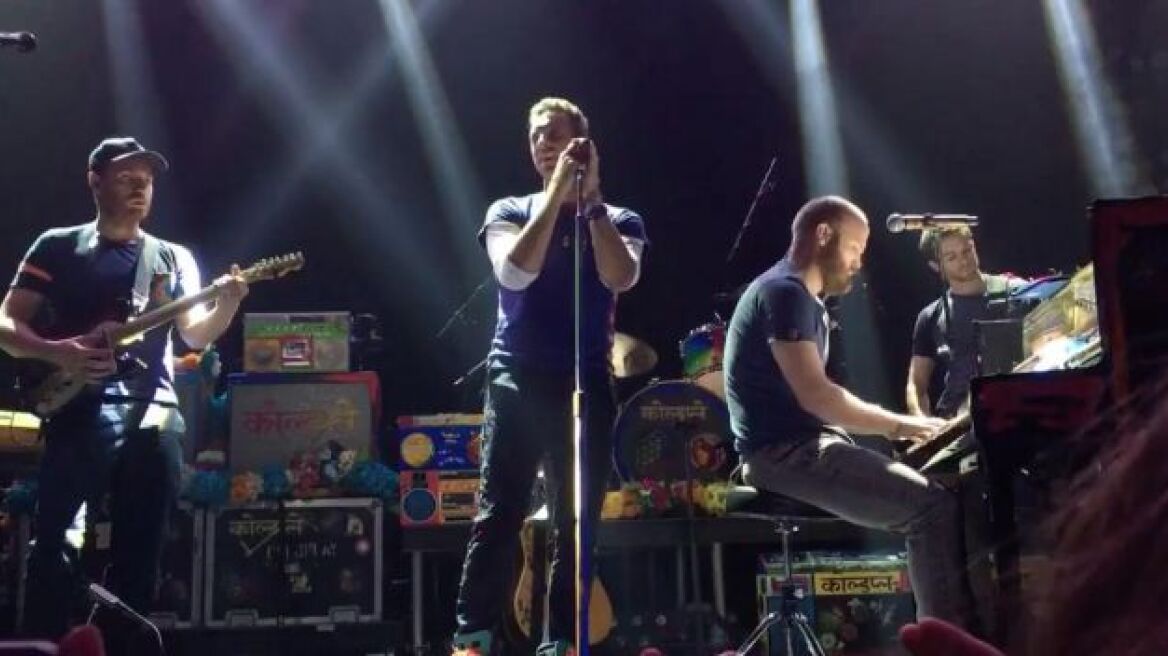 Δείτε τους Coldplay να τιμούν το Παρίσι σε συναυλία τους