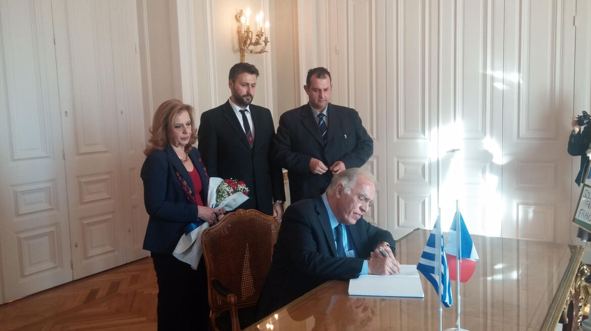 Λεβέντης στον Γάλλο πρέσβη: Είμαστε αλληλέγγυοι με τον λαό σας 