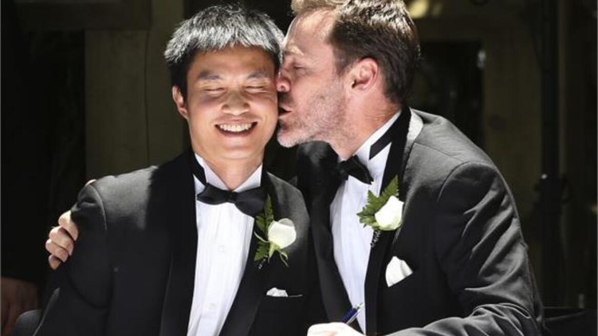 Ιρλανδία: Σε ισχύ από σήμερα οι γάμοι ομοφυλόφιλων 