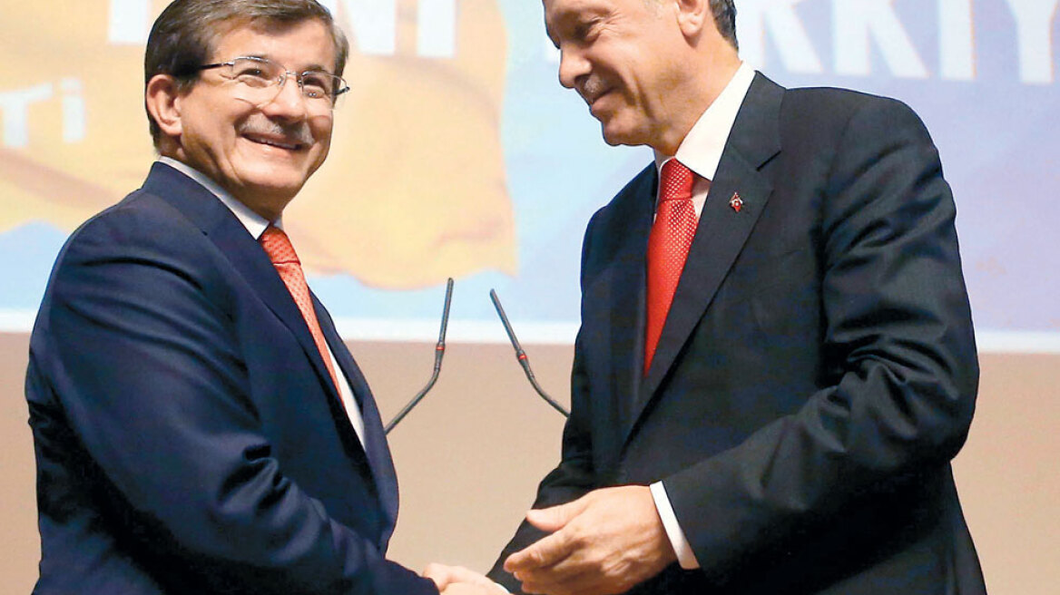 Τουρκία: Έλαβε εντολή σχηματισμού κυβέρνησης ο Νταβούτογλου