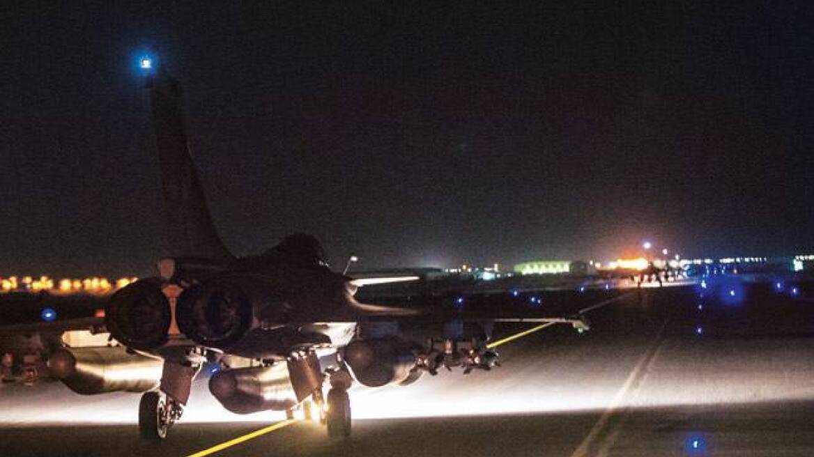 Συρία: Γαλλικά Rafale και Mirage 2000 βομβάρδισαν ξανά τη Ράκκα