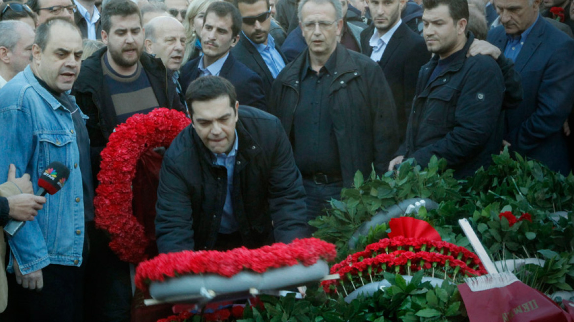 Είπε για δήθεν αντιεξουσιαστές και έφυγε τρέχοντας από το Πολυτεχνείο