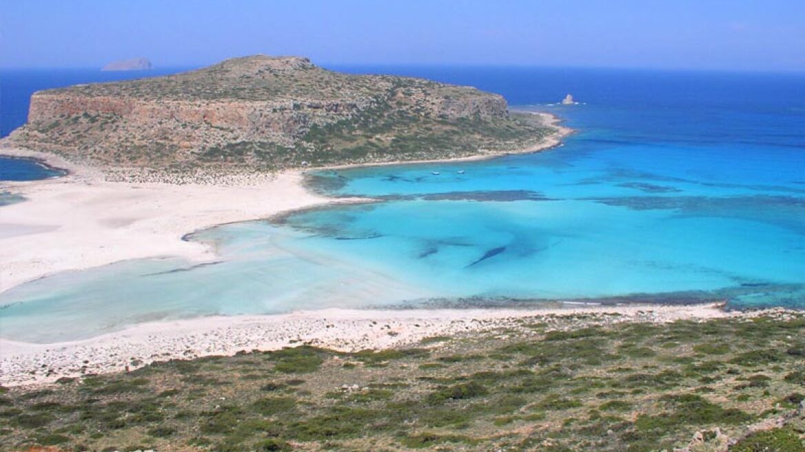 Χανιά: Κατεδαφίστηκαν παράνομες κατασκευές στον Μπάλο 