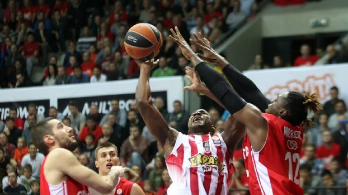 Πληγωμένος, αλλά θηρίο ο Ολυμπιακός, 83-70 εκτός την Τσεντεβίτα