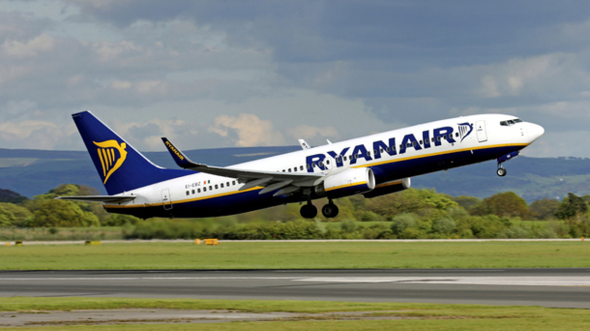 Ryanair to include flights from Athens to Dublin and Berlin in 2016