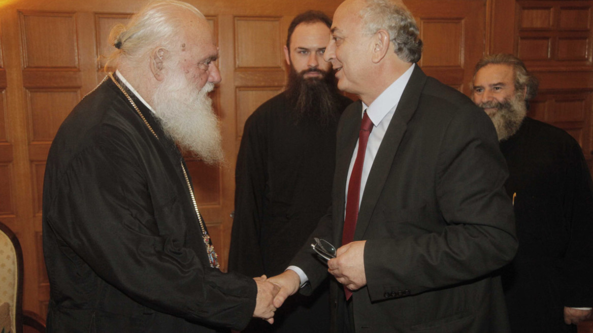 Deputy FM Amanatidis meets Archbishop Ieronymos