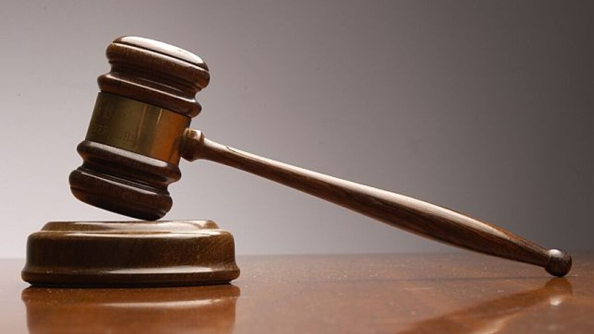 Νόμοι για γέλια και για κλάματα!