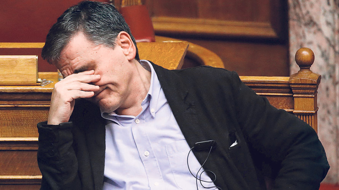 Κόβουν 2 δισ. ευρώ από συντάξεις και επιδόματα