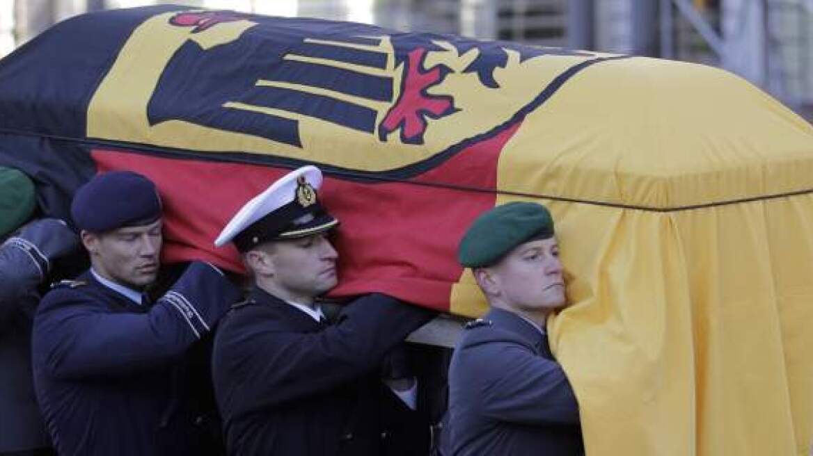 Germans pay tribute former chancellor Helmut Schmidt