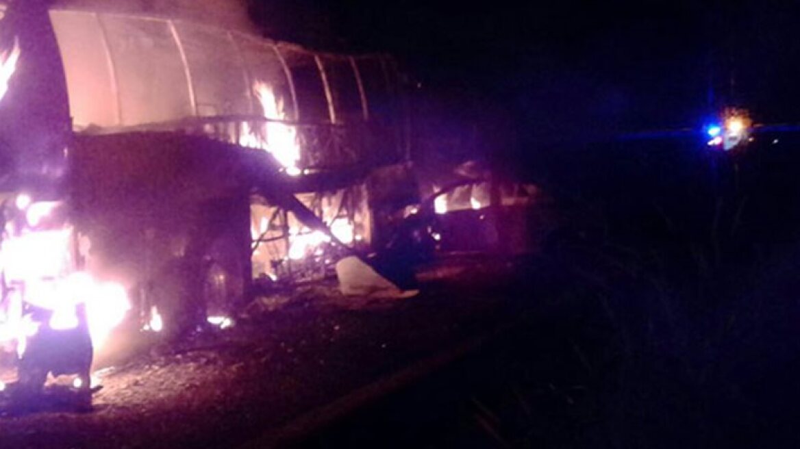 Twenty dead in bus crash in Mexico
