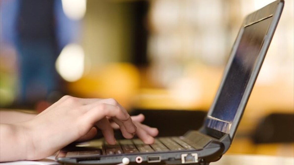 Στο 40% έφτασαν τα κρούσματα υπερβολικής χρήσης του διαδικτύου