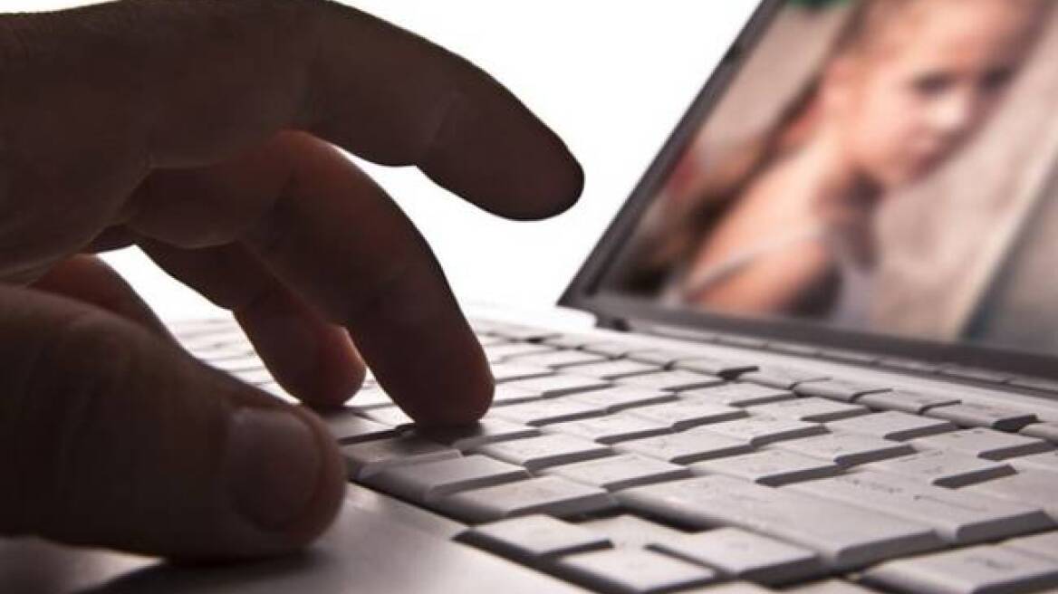 Προσποιούνταν τον νεαρό στα social media και έπεισε 13χρονη να του στείλει γυμνές φωτογραφίες