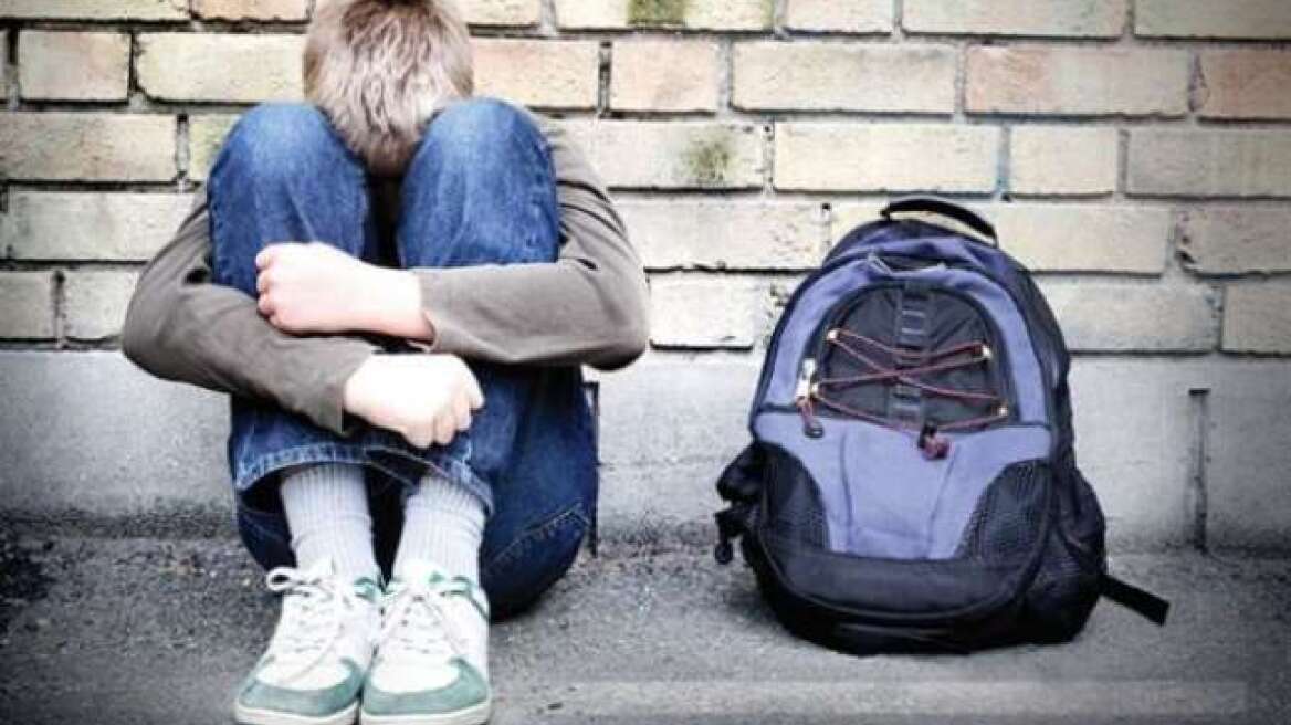 Δάσκαλος έδειρε 10χρονο επειδή δεν έπλυνε τα πινέλα του 