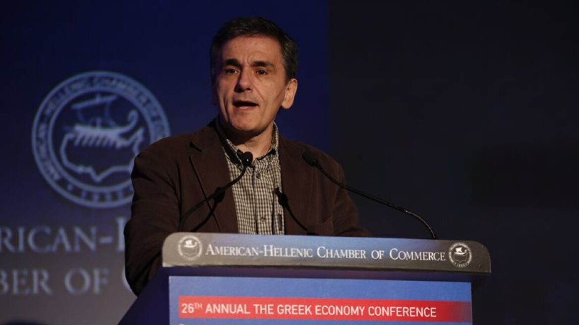FM Tsakalotos says pension cuts was the right thing to do