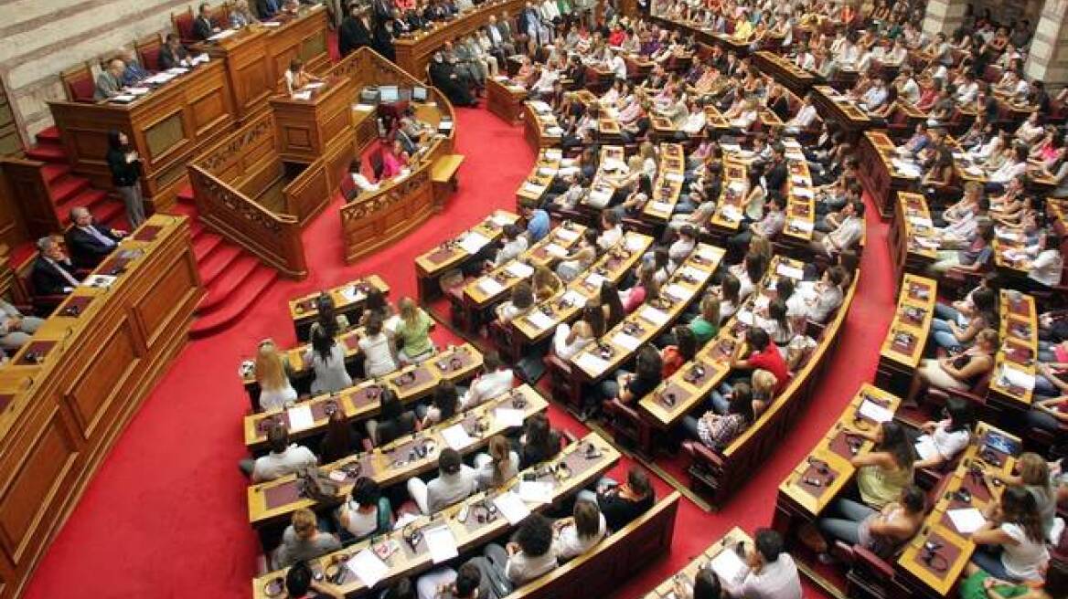 ΠΑΣΟΚ: H κυβέρνηση ξεπούλησε τις ελληνικές τράπεζες
