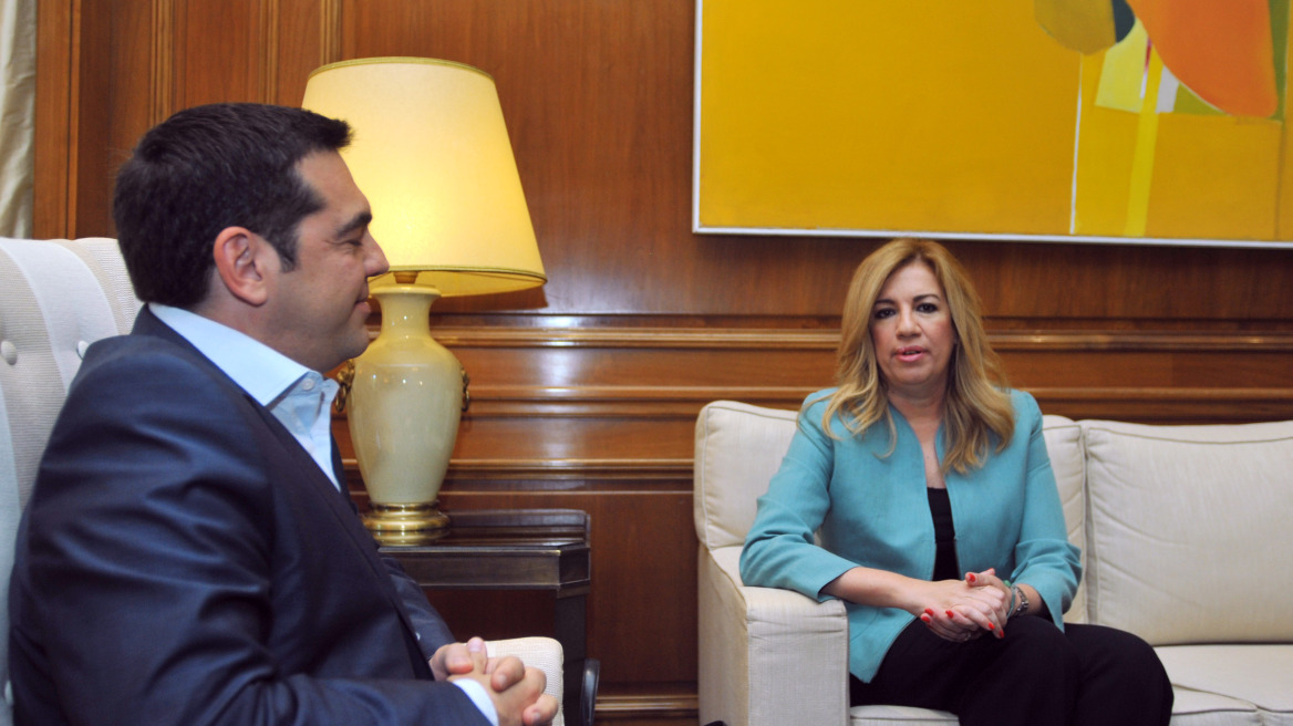 Οργή στο ΠΑΣΟΚ για τον Τσίπρα με αφορμή τον... Ολάντ: Και στο ψέμα είναι αδίστακτος