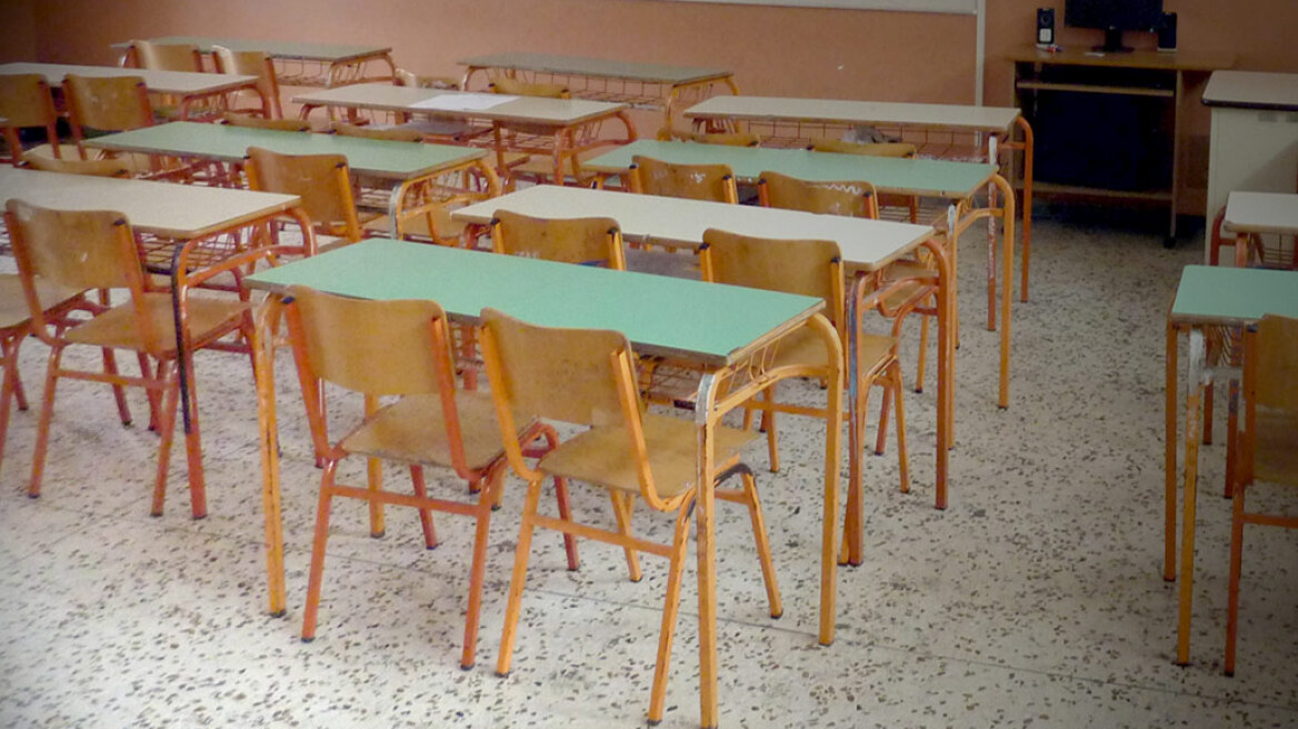 Απίστευτο: Ο Φίλης δίνει και «μπόνους» στους αποσπασμένους εκπαιδευτικούς στο υπουργείο Παιδείας
