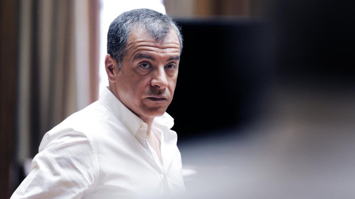 Θεοδωράκης: Ο Χατζησάββας μας έμαθε πώς αλλιώς να αποχαιρετάμε τους νεκρούς μας