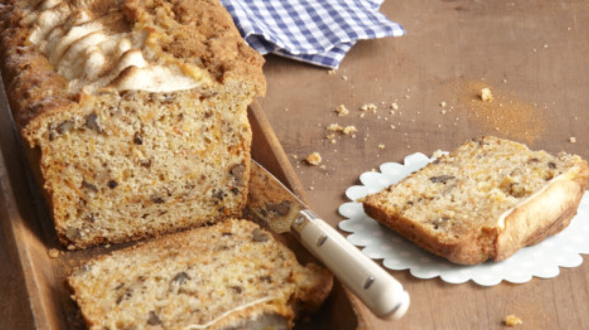 Κέικ καρότου με μήλο