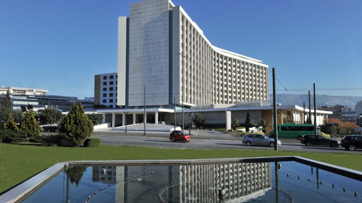 Ξανά στο προσκήνιο η πώληση του Hilton από την Αlpha Bank