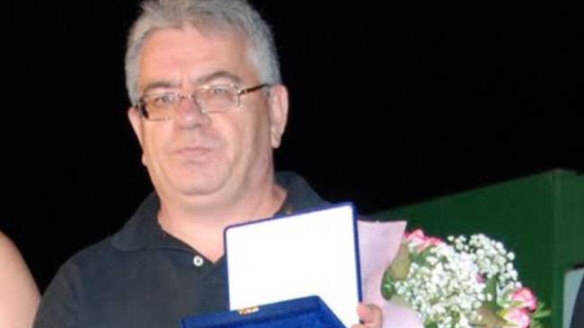 «Έφυγε» από τη ζωή ο δημοσιογράφος και θεατρικός συγγραφέας Λάκης Μπέλλος